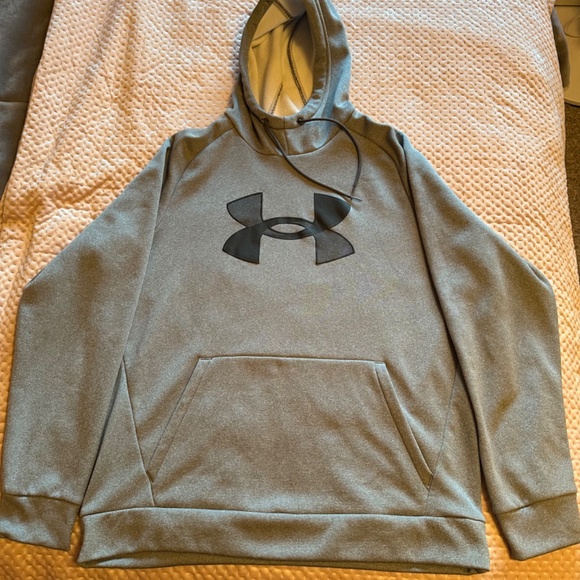 Under armour hoodie - Picture 2 of 2